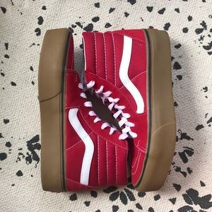 Red sk8-hi platform Vans!